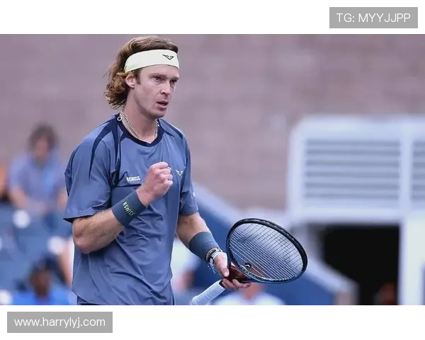 卢布列夫成功晋级澳网男单32强