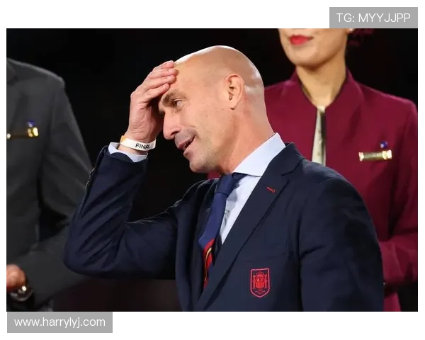 皇马女足杀巴黎晋级八强战巴萨